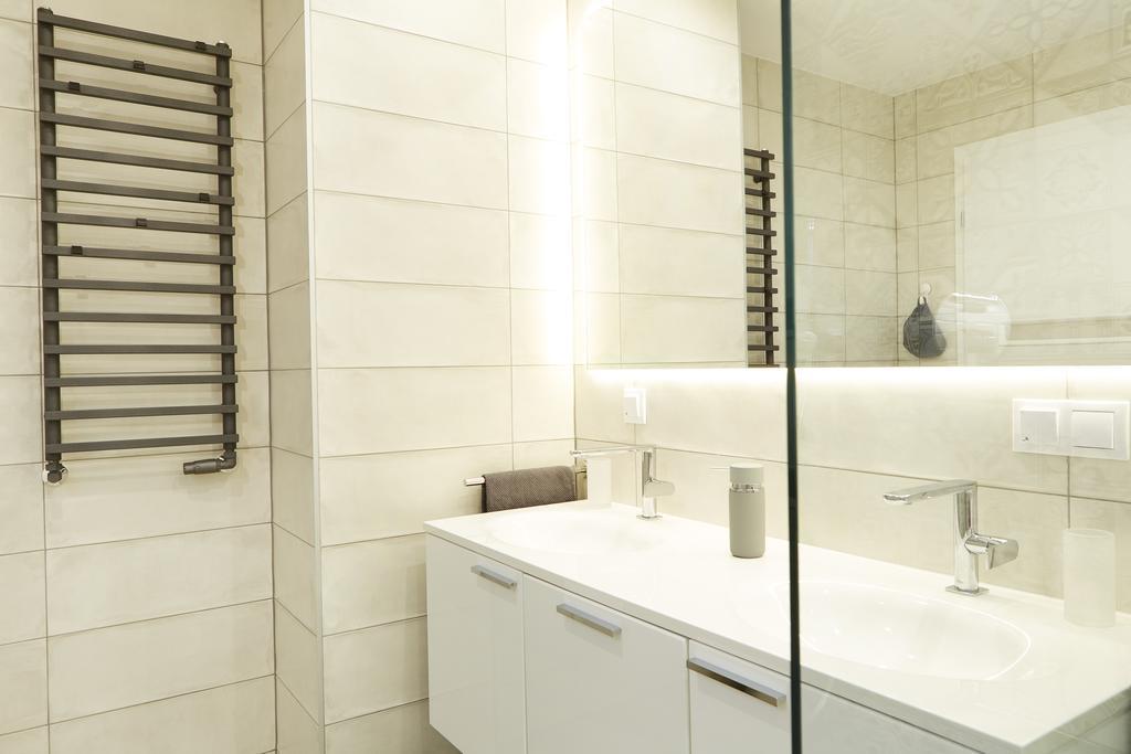 דירות ורשה Lovely Lux Garden Flat Near Royal Park מראה חיצוני תמונה