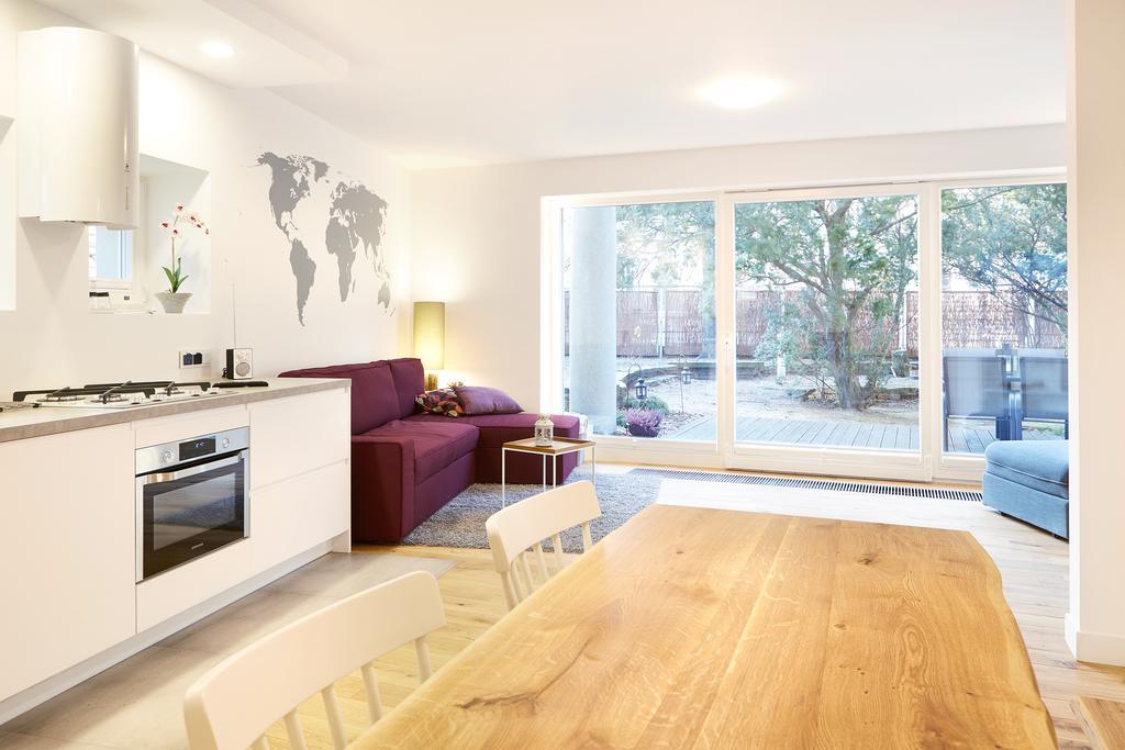 דירות ורשה Lovely Lux Garden Flat Near Royal Park מראה חיצוני תמונה